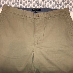 Men’s Banana Republic Emerson khakis in size 35/32